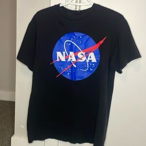 Men’s NASA shirt